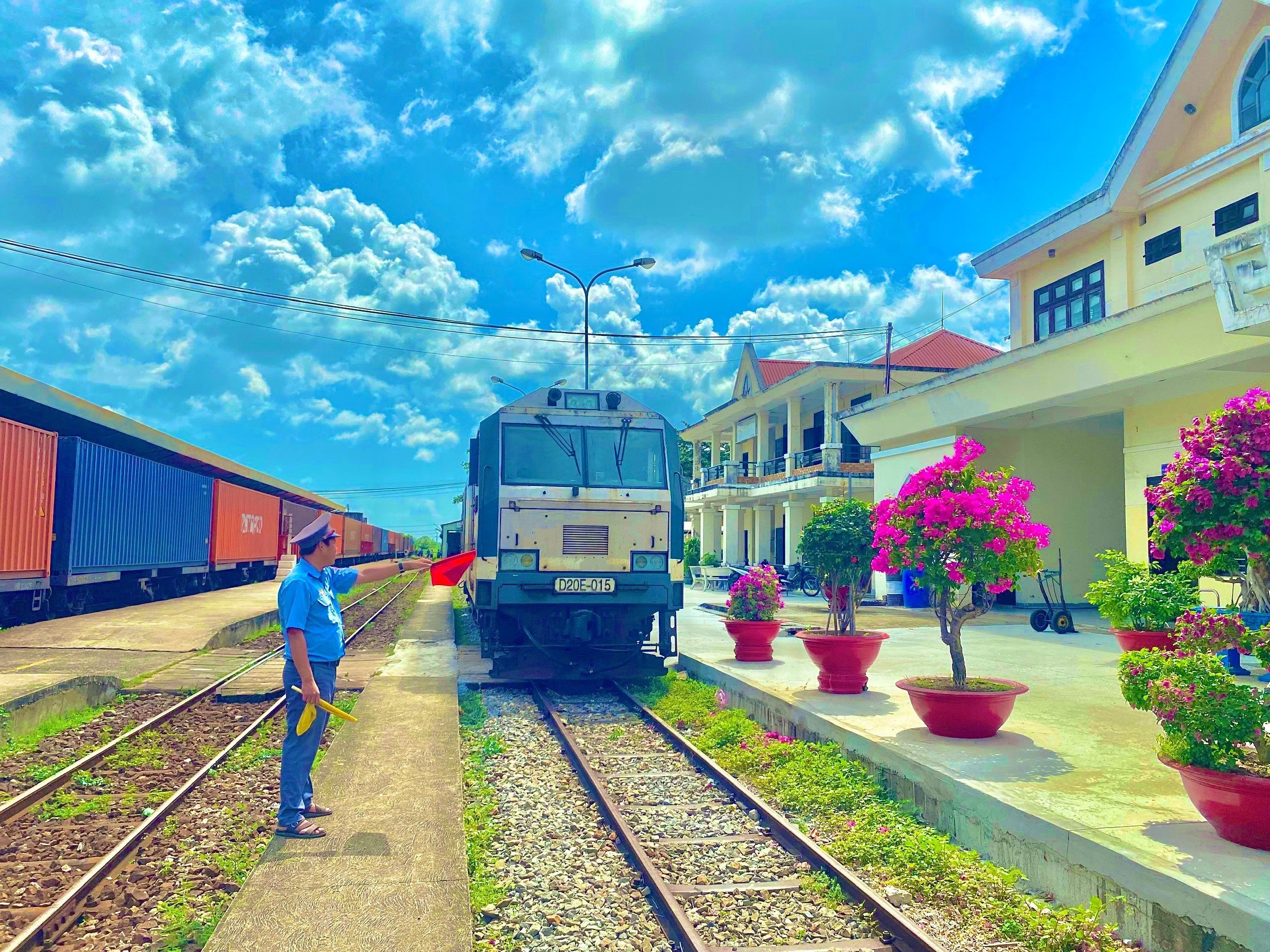 “Những chuyến tàu bình yên”.