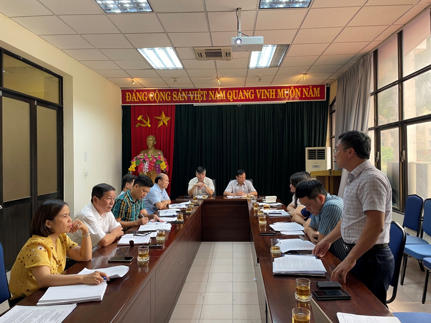 Đại diện BTV Đảng ủy Tổng công ty HUD tham dự cuộc họp  BCH Đảng bộ Công ty thường kỳ