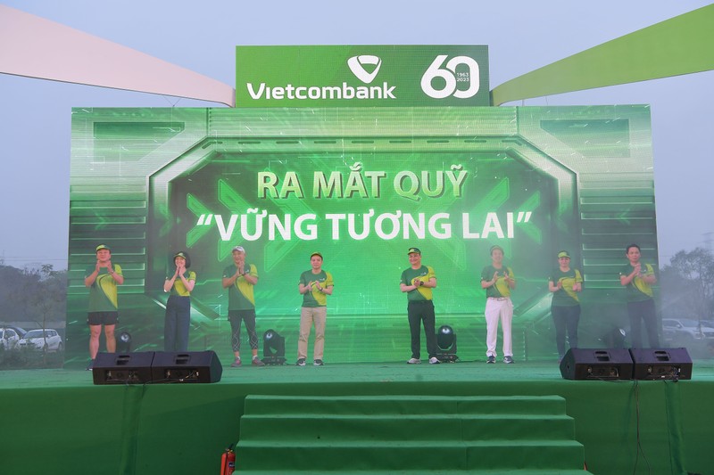Ngày 12/03/2023, Vietcombank ra mắt Quỹ “Vững tương lai” hỗ trợ học sinh, sinh viên nghèo vượt khó, tài năng.