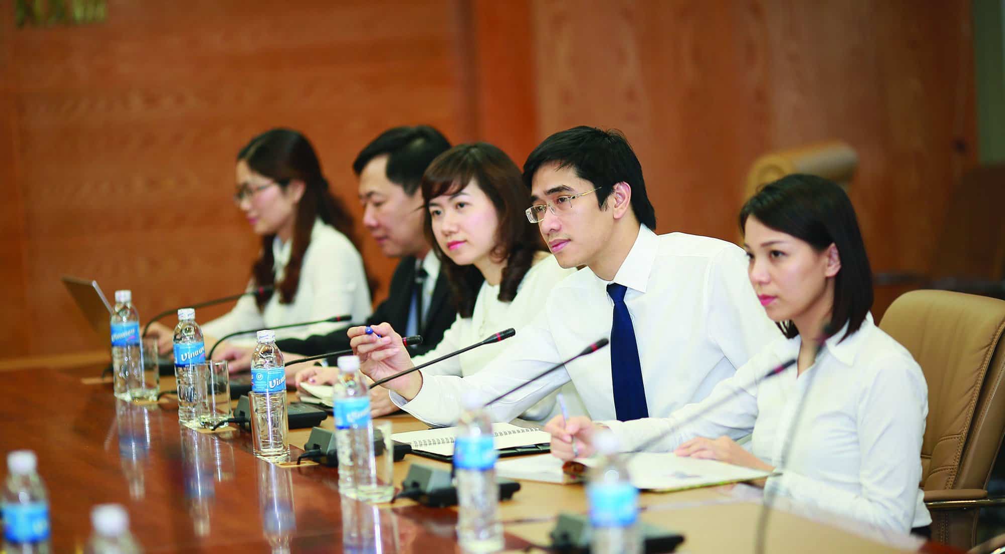 Đội ngũ nhân sự năng động, chuyên nghiệp, trách nhiệm, tận tâm của Vinataba