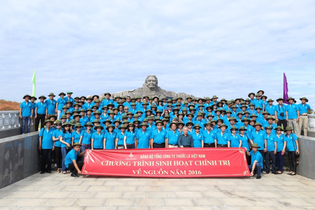 Chương trình sinh hoạt chính trị “Về nguồn” năm 2016 của  Đảng bộ Tổng công ty Thuốc lá Việt Nam tại Đà Nẵng