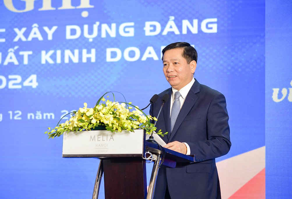 Đồng chí Nguyễn Long Hải, Ủy viên dự khuyết Trung ương Đảng, Bí thư Đảng ủy Khối Doanh nghiệp Trung ương chủ trì Hội nghị.