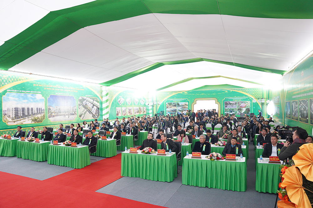 Các đại biểu dự Lễ khởi công