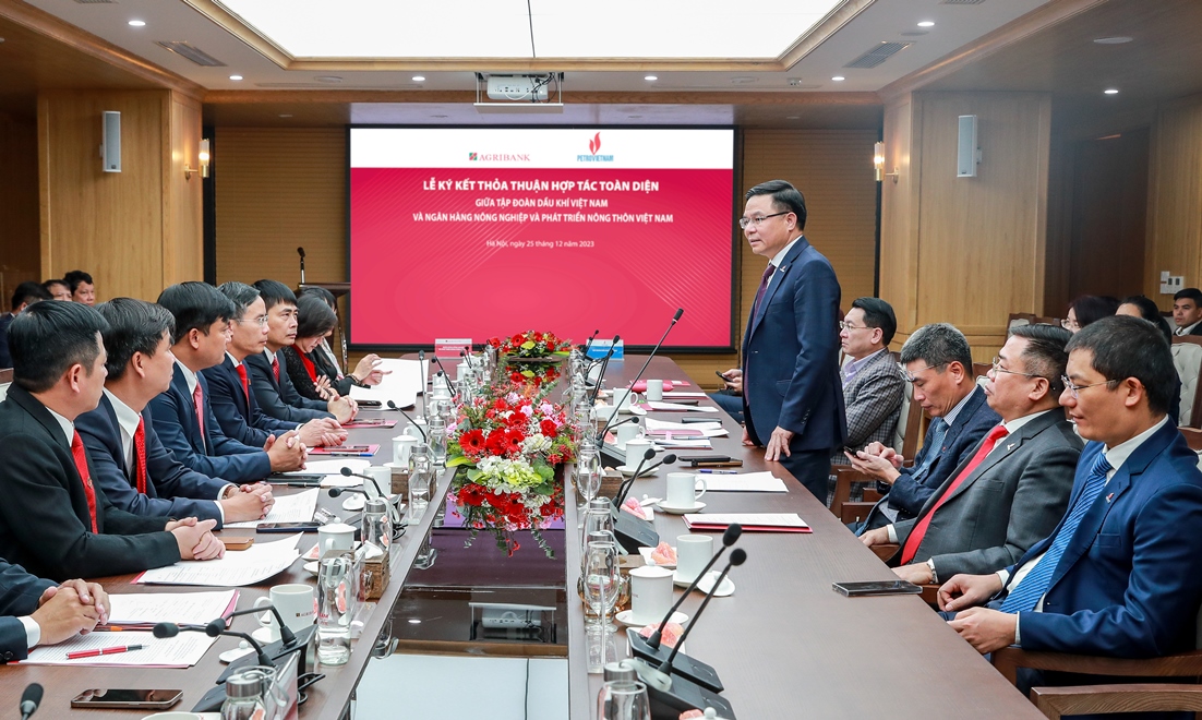 Đồng chí Lê Mạnh Hùng - Tổng Giám đốc PVN phát biểu tại buổi Lễ.