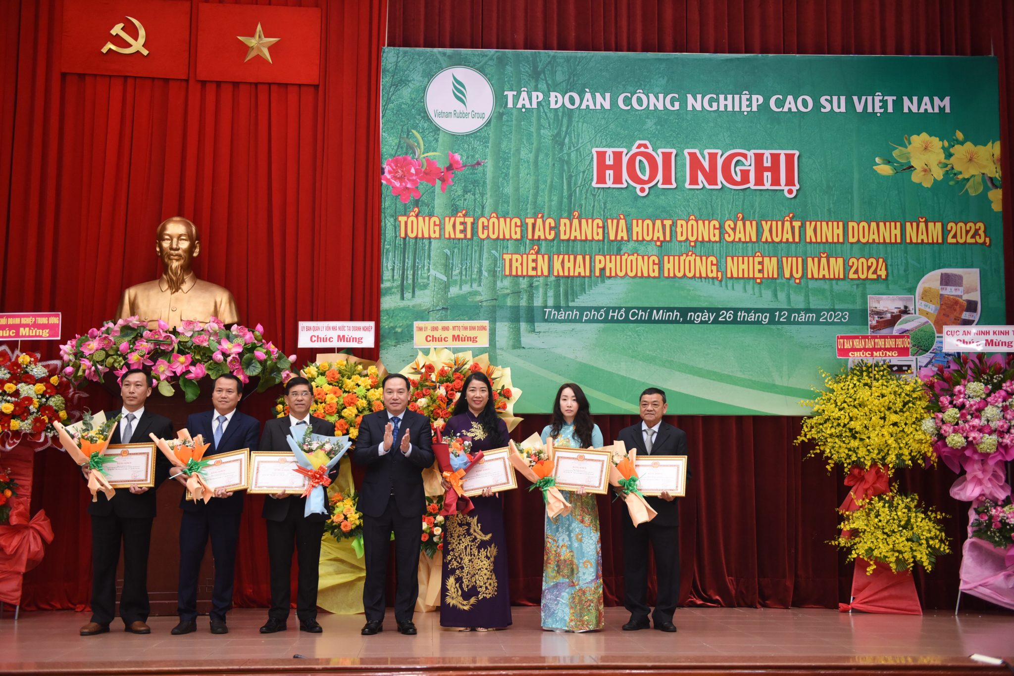 1 tập thể và 5 cá nhân nhận Bằng khen của Đảng ủy Khối DNTW đã hoàn thành xuất sắc nhiệm vụ tiêu biểu 5 năm liền (2018-2022).