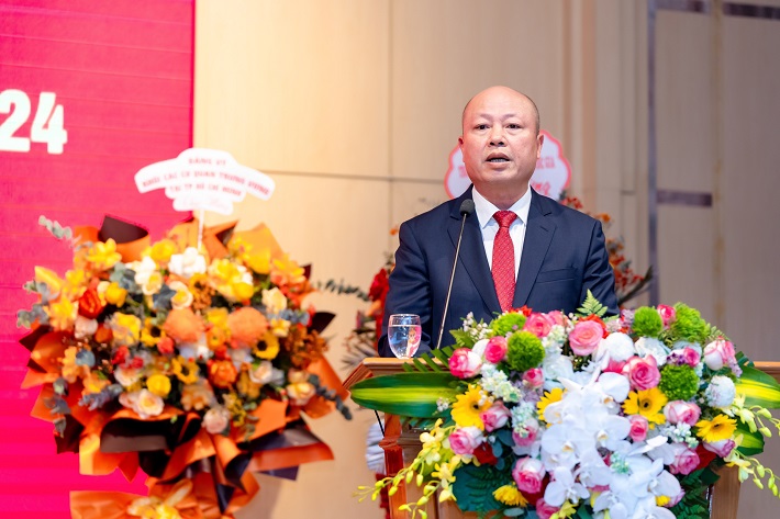 Đồng chí Nguyễn Phú Cường - Bí thư Đảng ủy, Chủ tịch HĐTV Tập đoàn Hóa chất Việt Nam nhấn mạnh: Thời gian tới sẽ tiếp tục củng cố, giữ vững tình đoàn kết thống nhất trong Đảng bộ Tập đoàn và đây chính là nội dung trọng tâm nhất mà Đảng bộ Tập đoàn hướng tới.