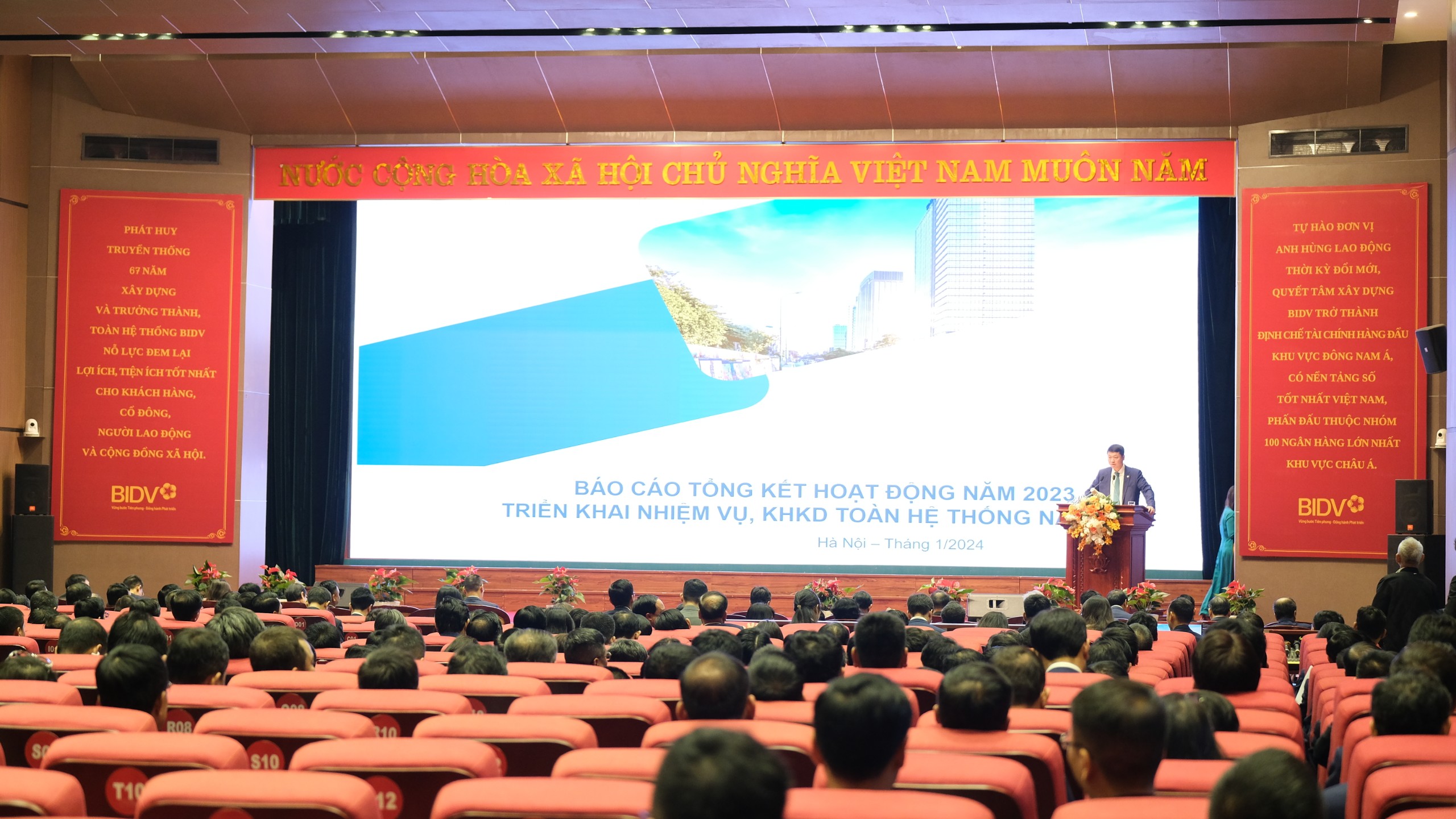 Toàn cảnh Hội nghị.