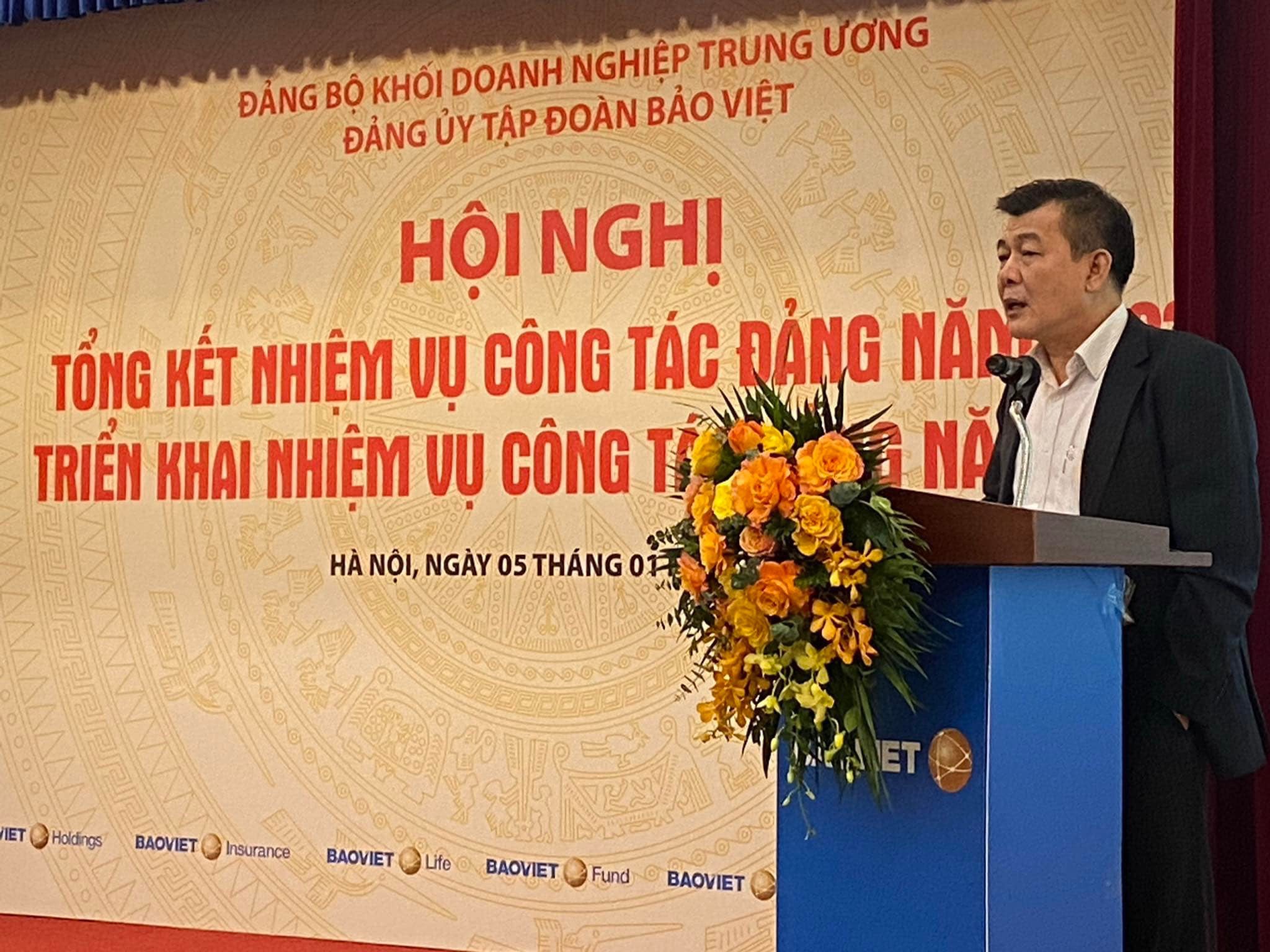 Đồng chí Nguyễn Đức Phong, Phó Bí thư Thường trực Đảng uỷ Khối Doanh nghiệp Trung ương phát biểu tại Hội nghị.