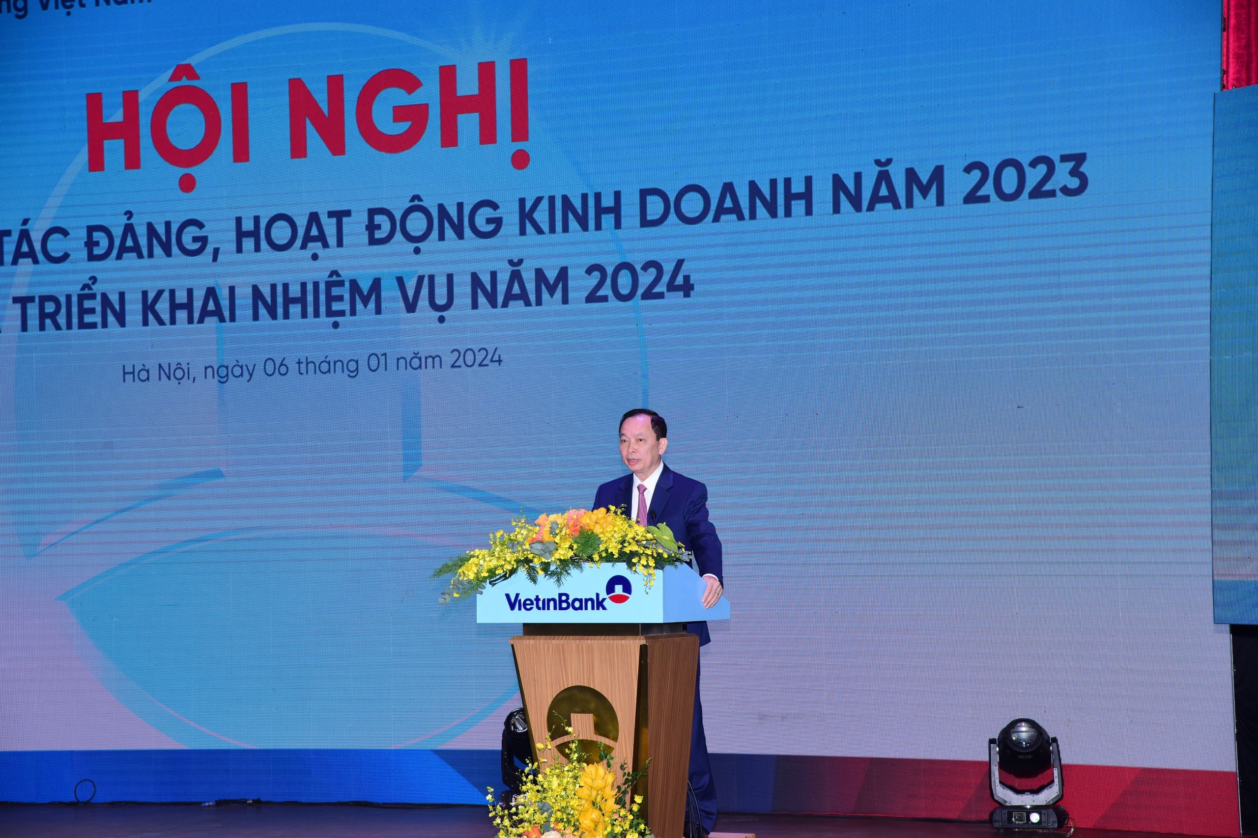 Đồng chí Đào Minh Tú - Phó Bí thư Ban Cán sự Đảng, Phó Thống đốc Thường trực NHNN phát biểu tại Hội nghị.