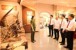 Đảng ủy Agribank dâng hương tưởng niệm Đại tướng Võ Nguyên Giáp và thăm Bảo tàng Lịch sử Quân sự Việt Nam nhân Kỷ niệm 70 năm Chiến thắng Điện Biên Phủ